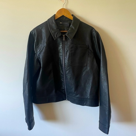 ASOS Design Cropped Faux Leather Jacket - Picture 3 of 5